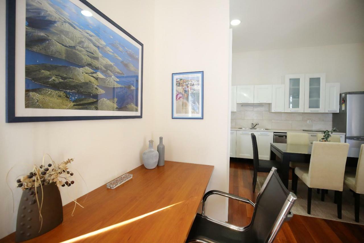 Seafront Beach Apartment - Directly At The Beach 자다르 외부 사진