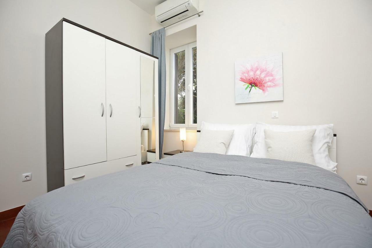 Seafront Beach Apartment - Directly At The Beach 자다르 외부 사진