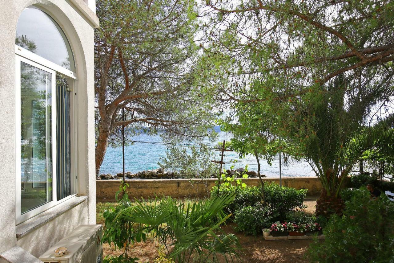 Seafront Beach Apartment - Directly At The Beach 자다르 외부 사진