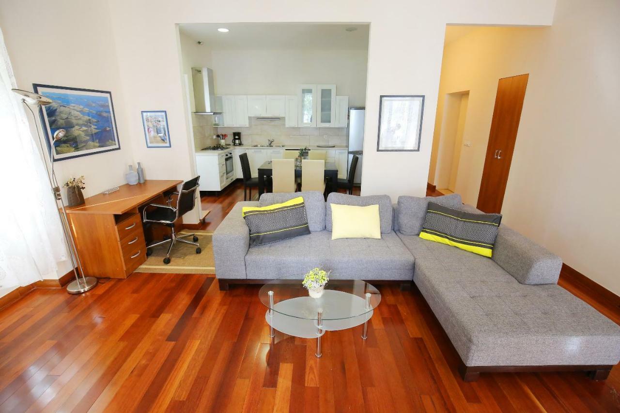 Seafront Beach Apartment - Directly At The Beach 자다르 외부 사진