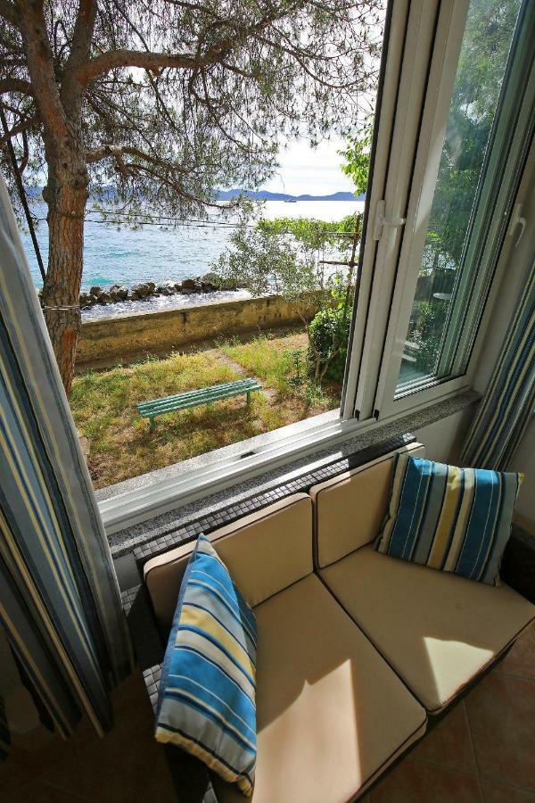 Seafront Beach Apartment - Directly At The Beach 자다르 외부 사진